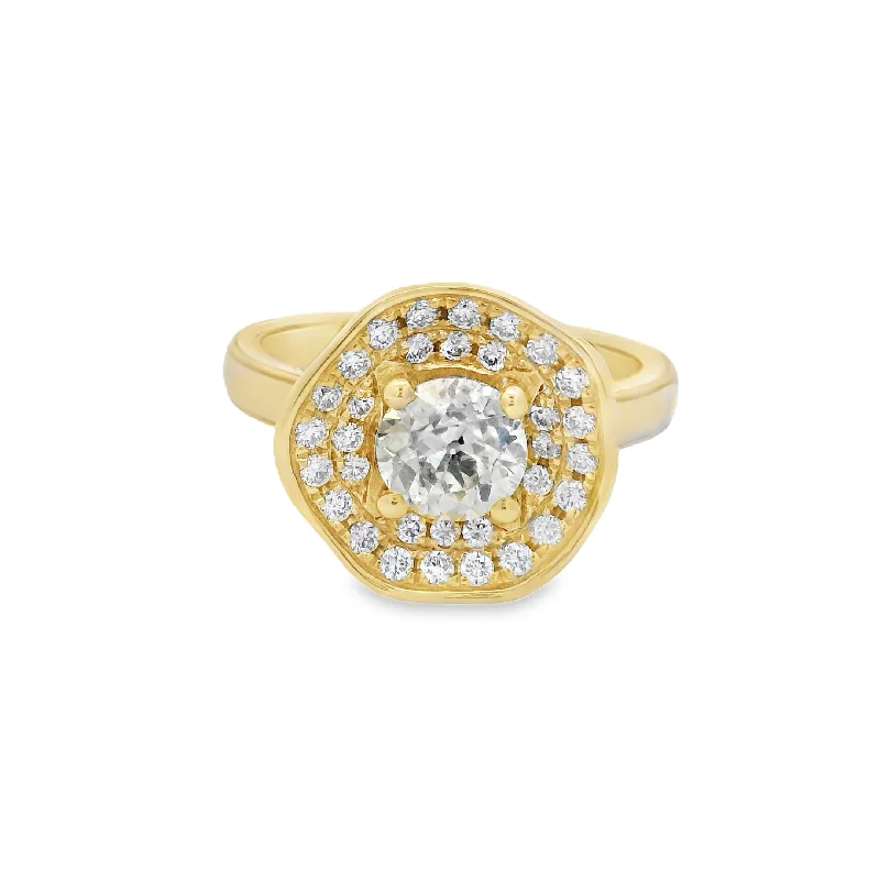 classic round-cut engagement rings-Noam Carver - The Lilly