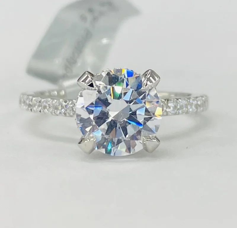 beautiful solitaire diamond engagement rings-Noam Carver - Premium Hidden Halo Accented Diamond Settiong