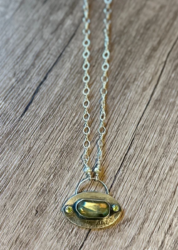 women’s sparkling crystal pendant necklaces-Labradorite Saucer Necklace