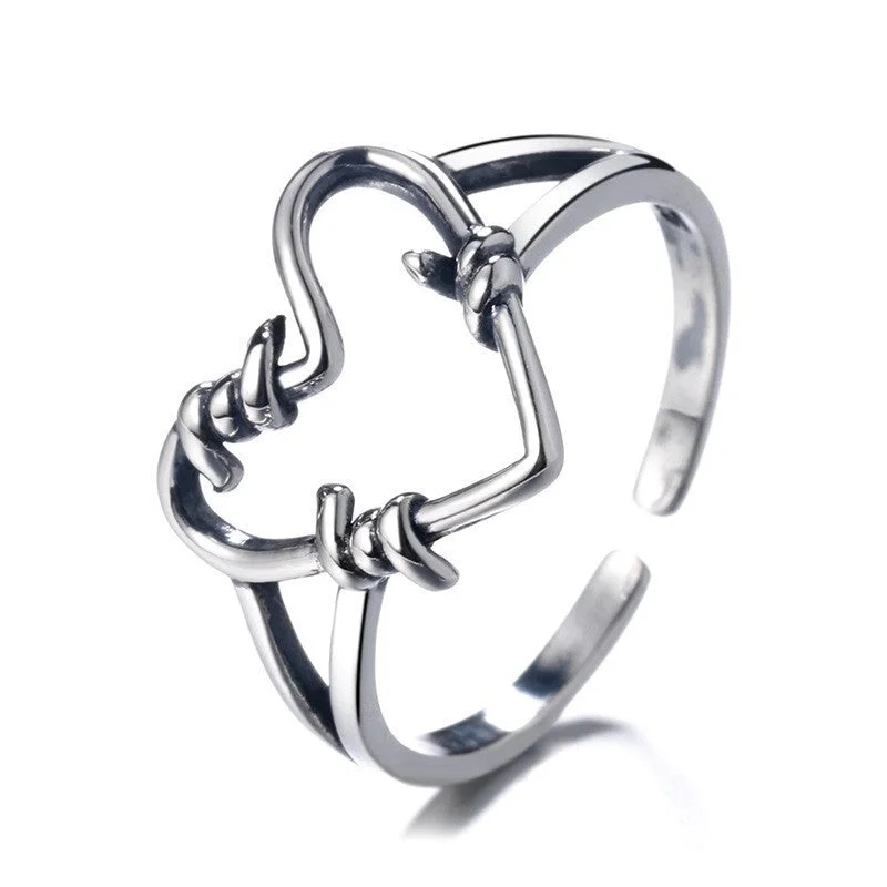 T118 Large Love Heart-Shaped Ring