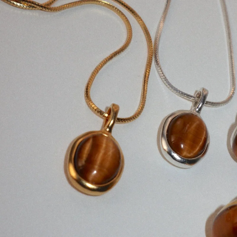 women’s minimalist gemstone necklaces-The 'Tiger's Eye' Oval Necklace