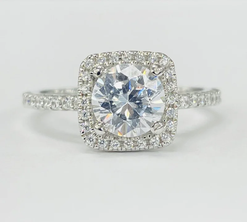 stylish vintage engagement rings-Romance - Simple Cushion Halo Diamond Setting