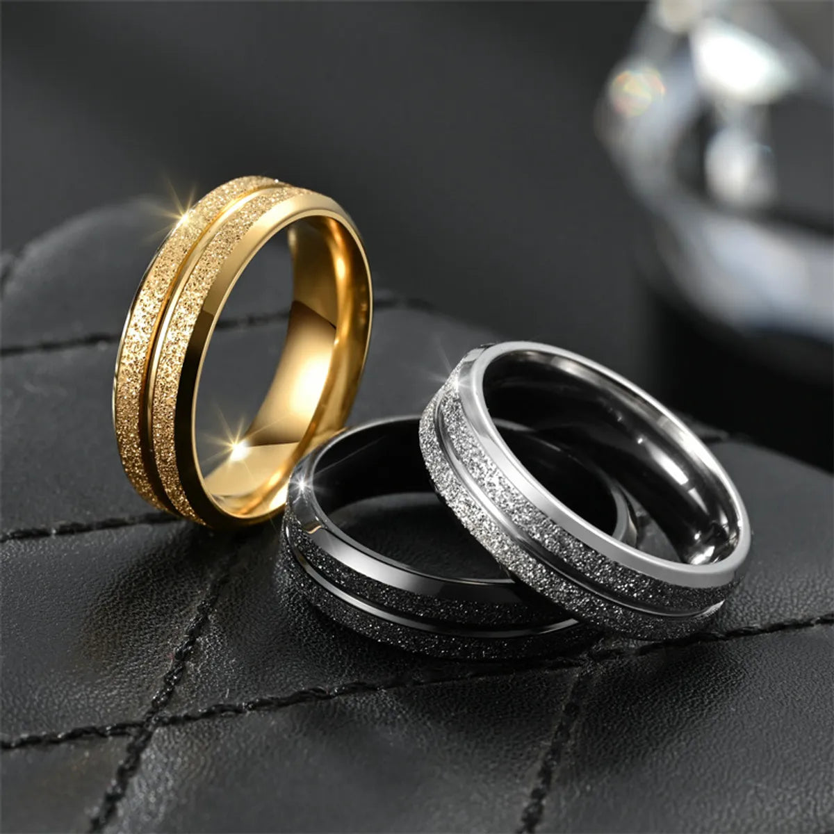 women’s wedding rings with emerald diamonds-Simple Style Solid Color Titanium Steel Plating 18k Gold Plated Men's Rings