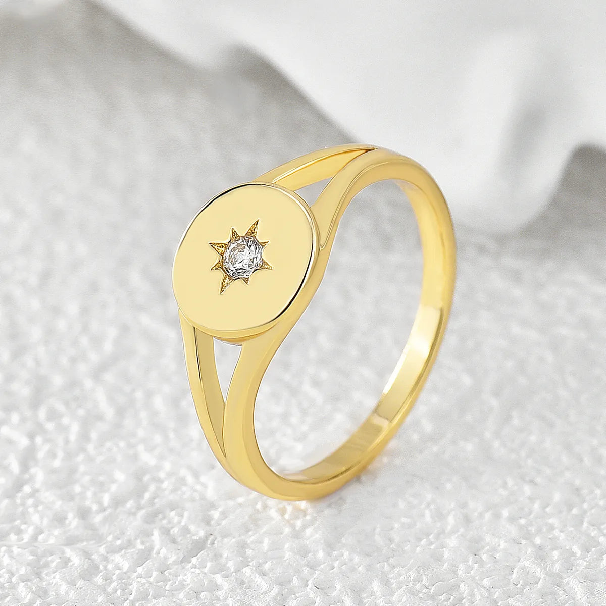 Hollow Circle Six-Pointed Star Ring