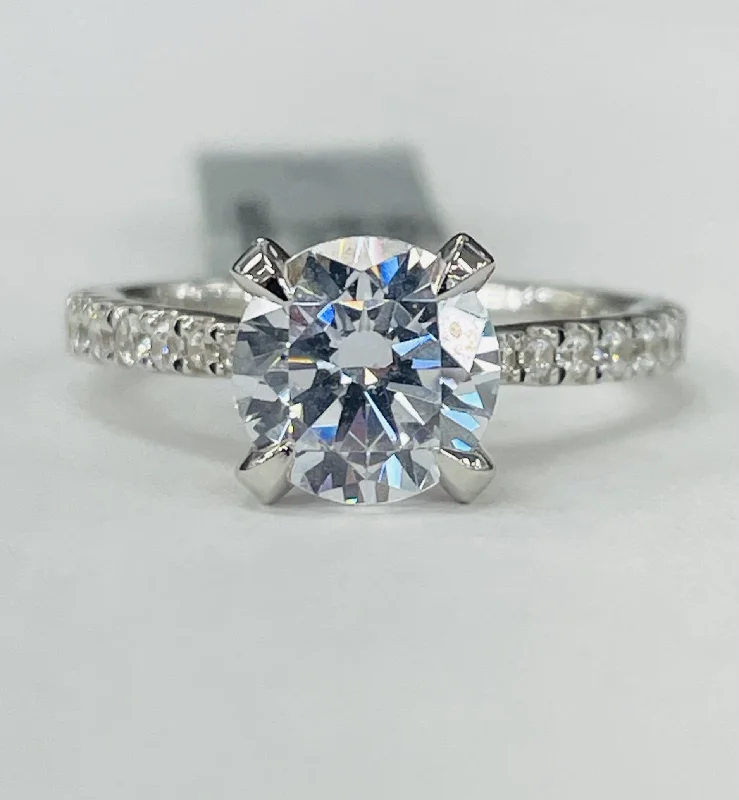 customized engagement rings for brides-Noam Carver - Premium Modern Tappered Accented Diamond Setting