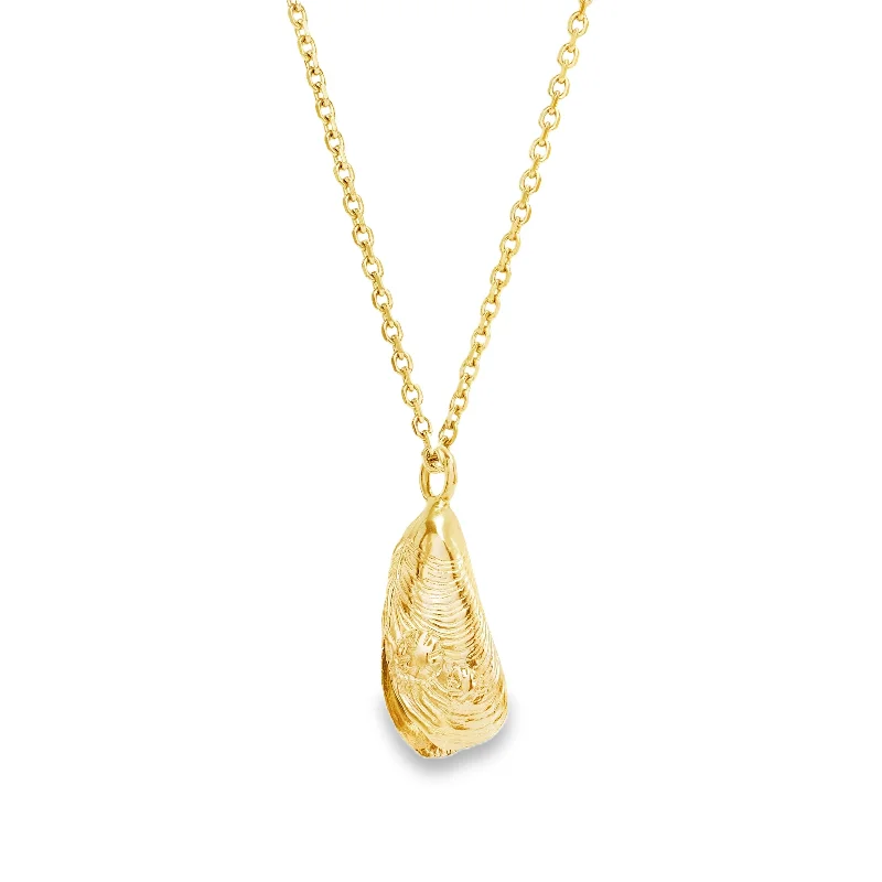 women’s leaf pendant necklaces-Gold Mussel Shell and Pearl Pendant 28 Inch Chain