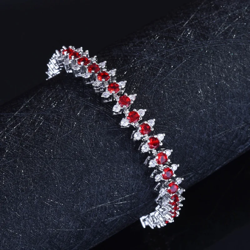 Red Diamond Bracelet [about 17cm Long]]