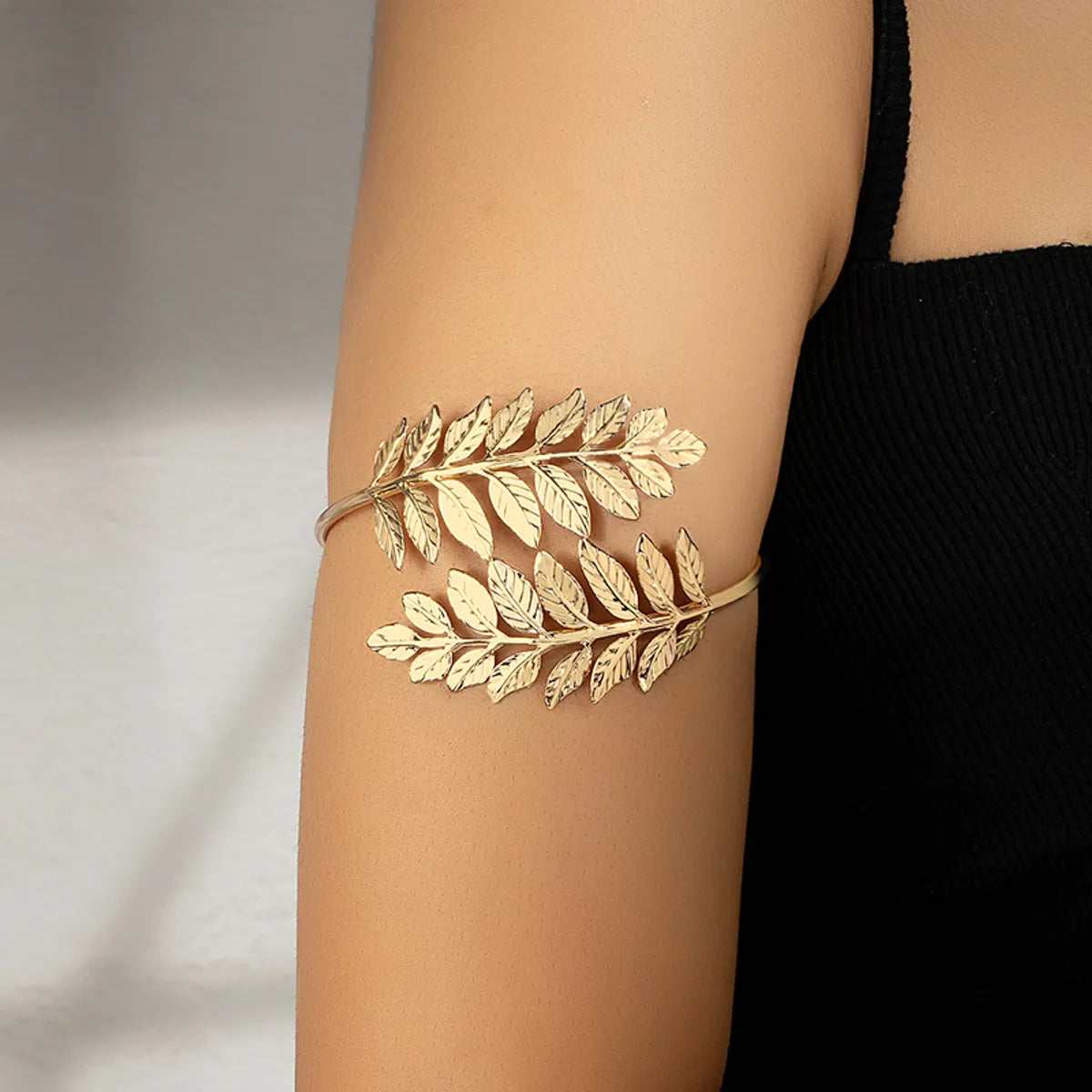 women’s cuff bracelet-Punk Simple Style Leaves Alloy Plating Women'S Arm Bracelet